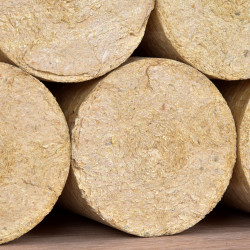 Bûches de bois densifié